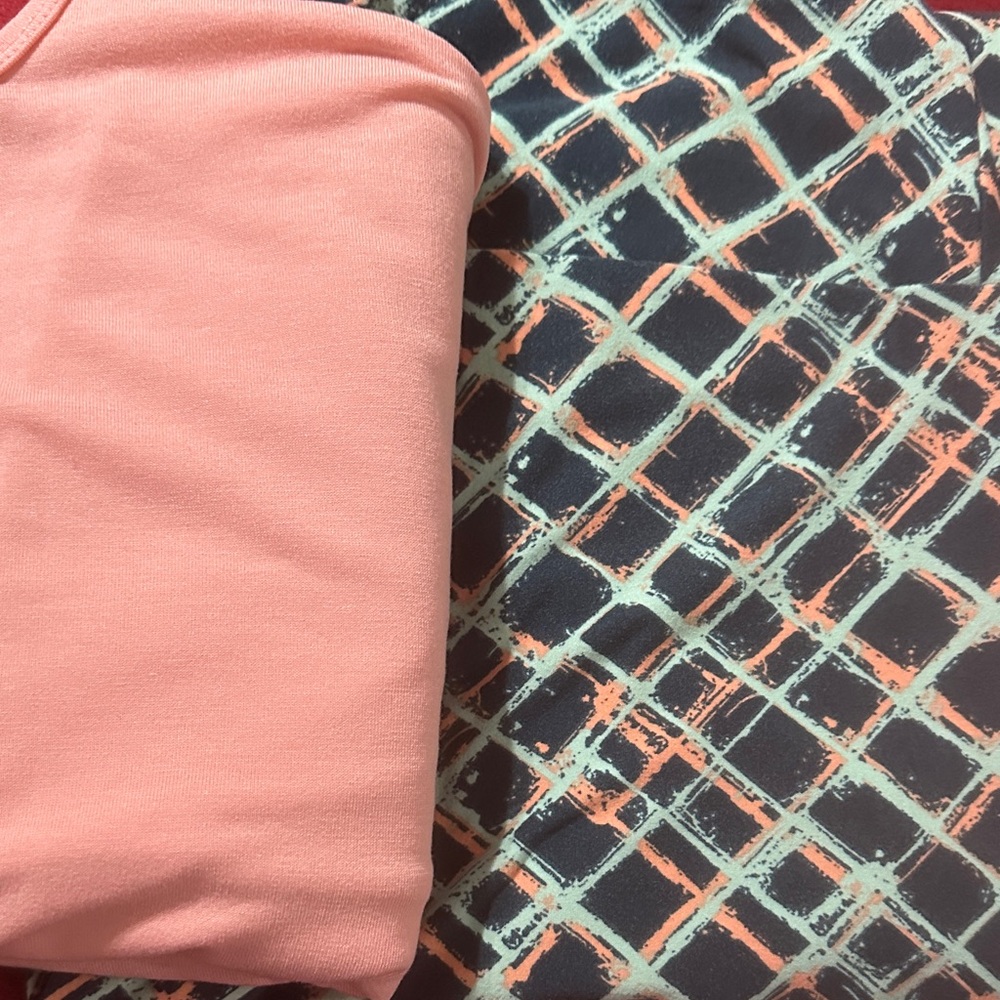 LuLaRoe Irma Peach and Green Geometric T/C Leggings
